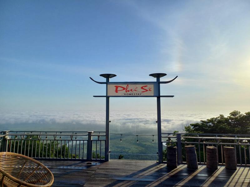 Phú Sĩ Homestay & Seafood Núi Cấm