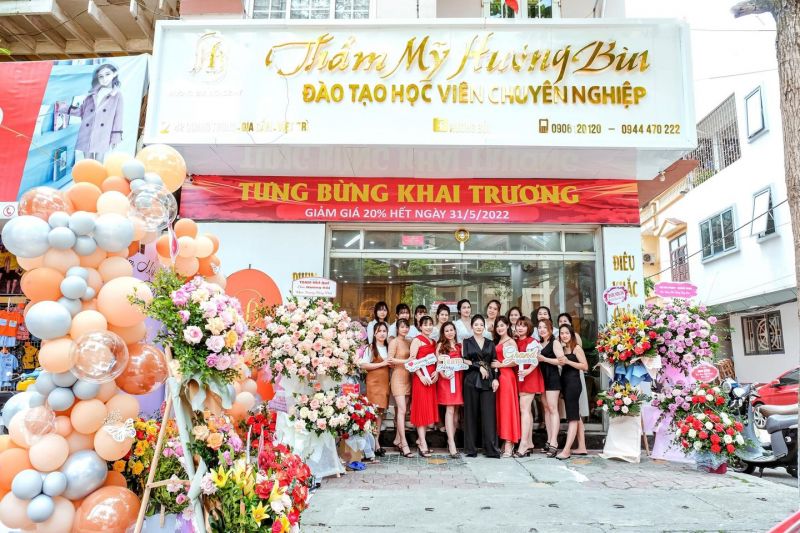 Phun thêu thẩm mĩ Hương Bùi
