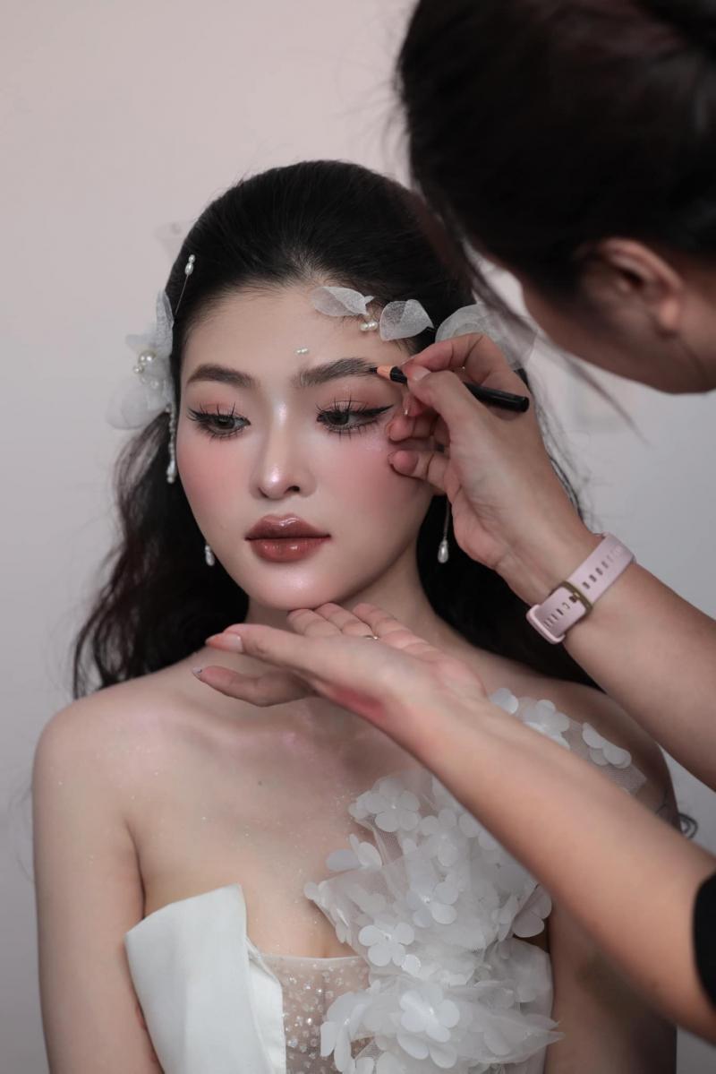 Phuong Ly MakeUp