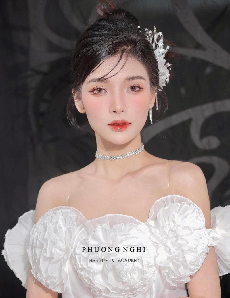Phương Nghi ﻿Makeup Store