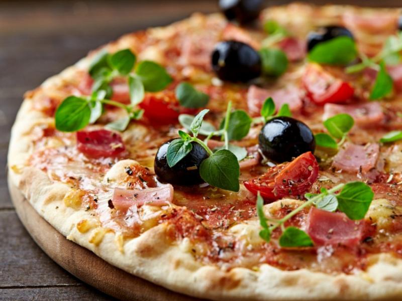 Pizza Nhà Ún