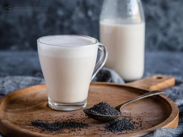 Poppy Seed Milk (Lithuania)