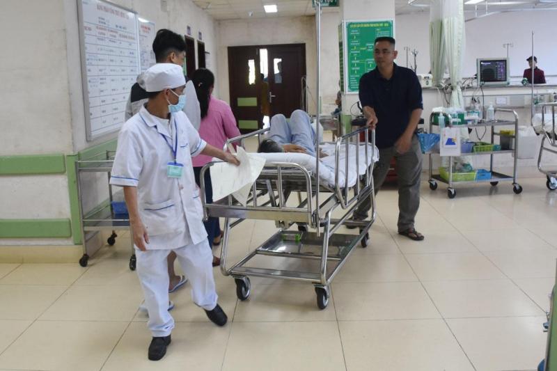 Trong các trường hợp khẩn cấp hoặc dùng quá liều có biểu hiện nguy hiểm cần gọi ngay cho Trung tâm cấp cứu