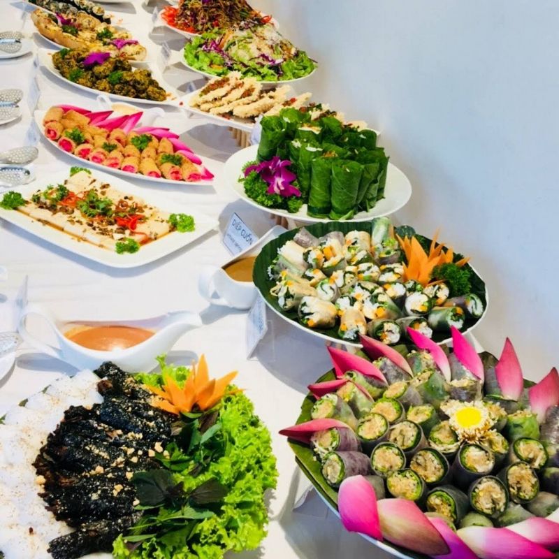 Lựa chọn nguyên liệu và xác định thực đơn các món chay