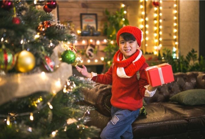 Tặng quà Noel cho con