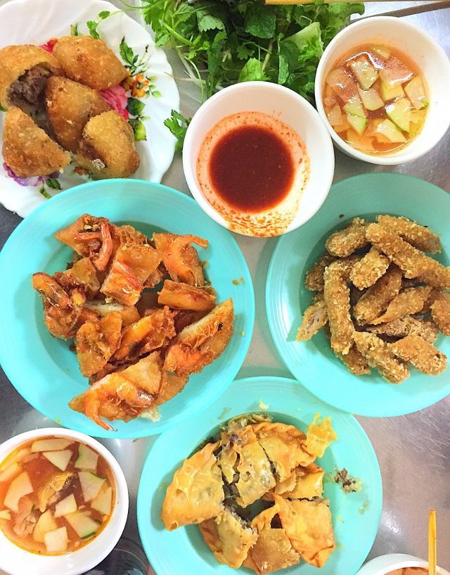 Bánh rán, bánh gối Quán Gốc Đa