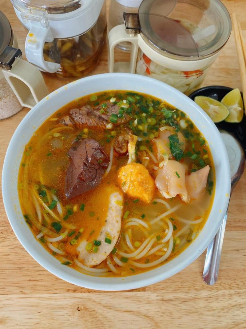 Quán Bún bò Huế 16