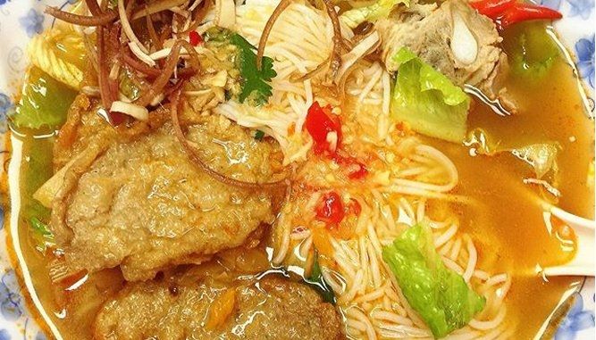 Bún chả cá bà Lữ