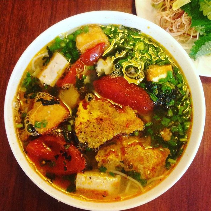 Quán bún chả cá riêu cua bà Luận