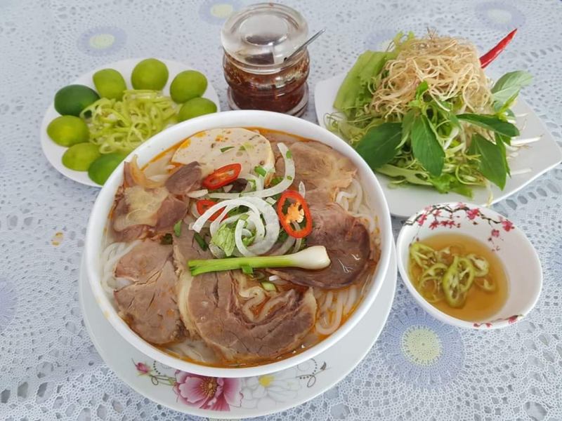 Quán Bún Chị Lợi
