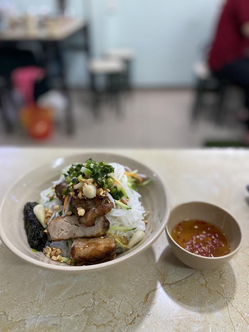 Quán Bún Thịt Nướng 301