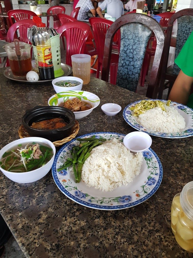 Quán Cơm 9.9 Bến Có