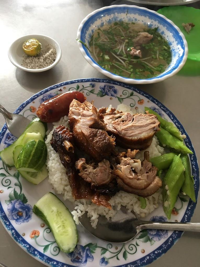 Quán Cơm 9.9 Bến Có