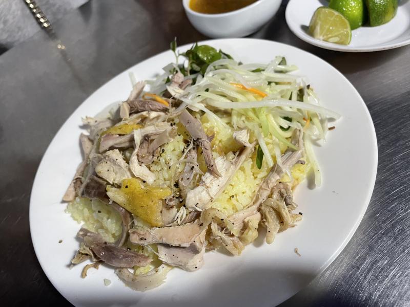 Quán Cơm gà Bà Lắm