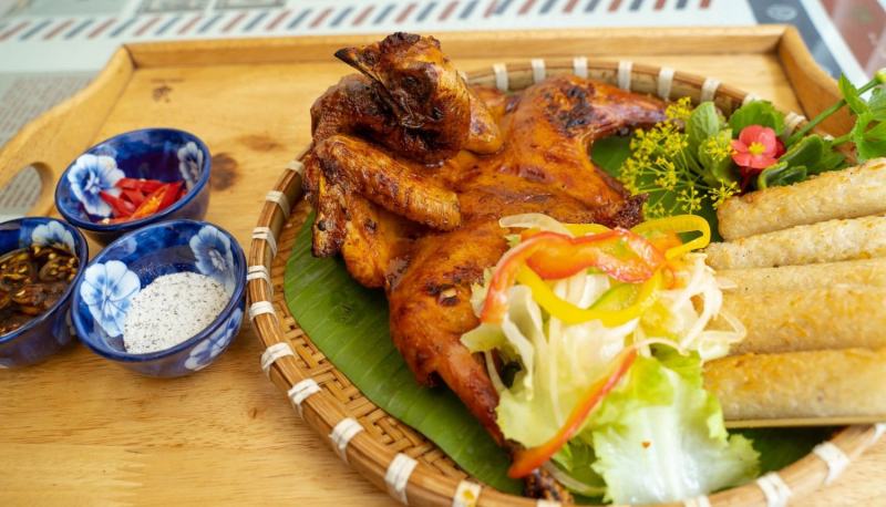 Quán Cơm Lam Gà Nướng Đà Lạt - Võ Trường Toản