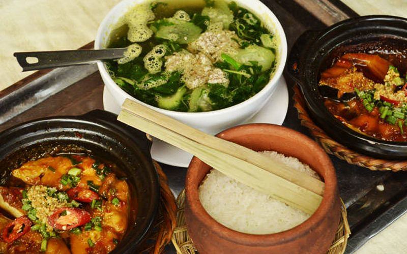 Quán cơm lúa mới