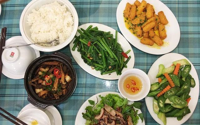Quán Cơm Nhẫn