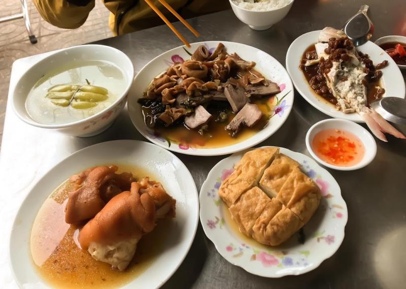 Quán Cơm Tiều Châu Tín Dũ