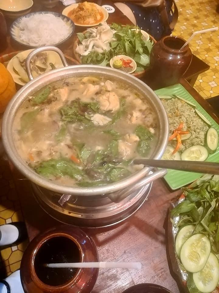 Quán gà Tửu Lầu