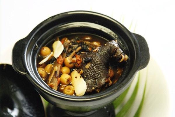 Quán Hà - Gà tần thuốc bắc tại Đà Nẵng