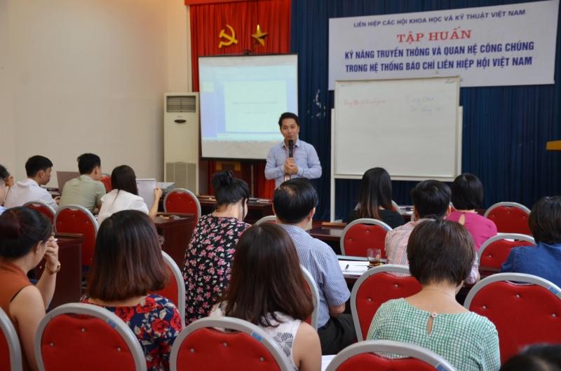 Quan hệ công chúng là một ngành vô cùng thích hợp với người nói nhiều