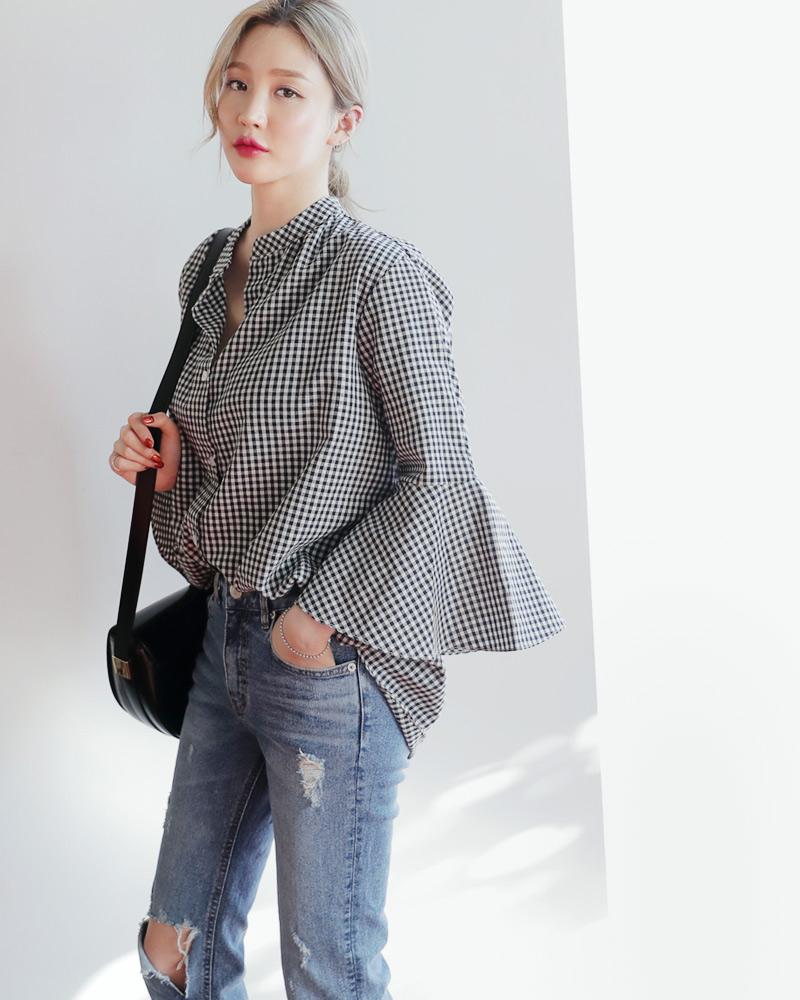 Quần Jean kết hợp với áo tay loe
