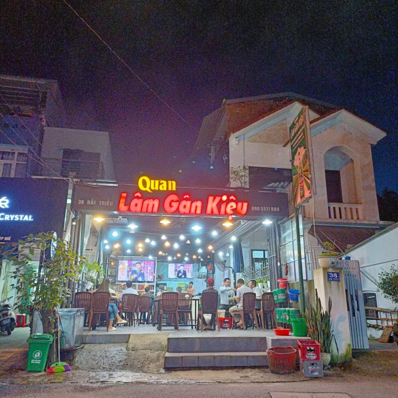 Quán Lâm Gân Kiệu