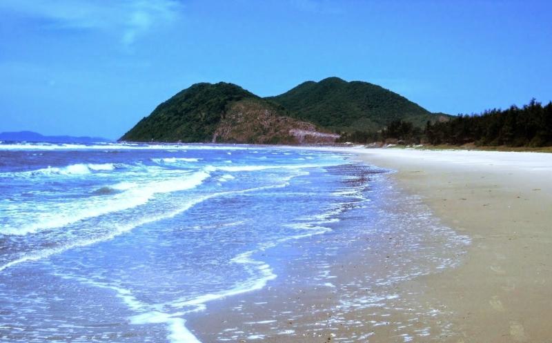 Biển Quan Lạn