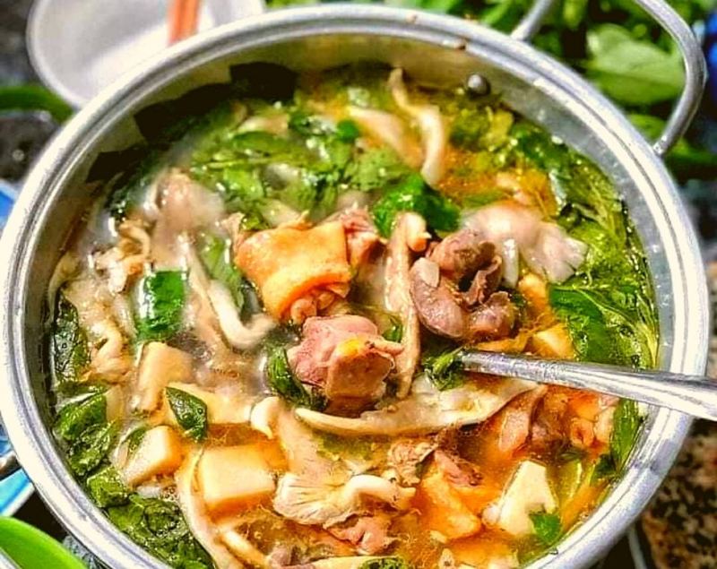 Mười Thương - Lẩu Gà Lá É Phú Yên