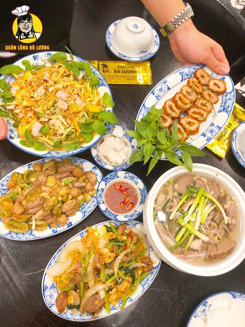 Quán Lòng Bà Lương