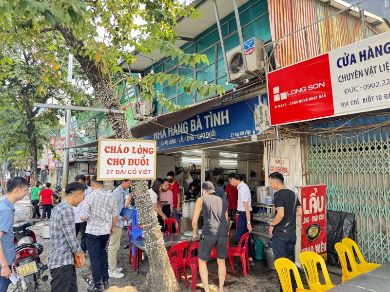 Quán Lòng Bà Tình - Chợ Đuổi