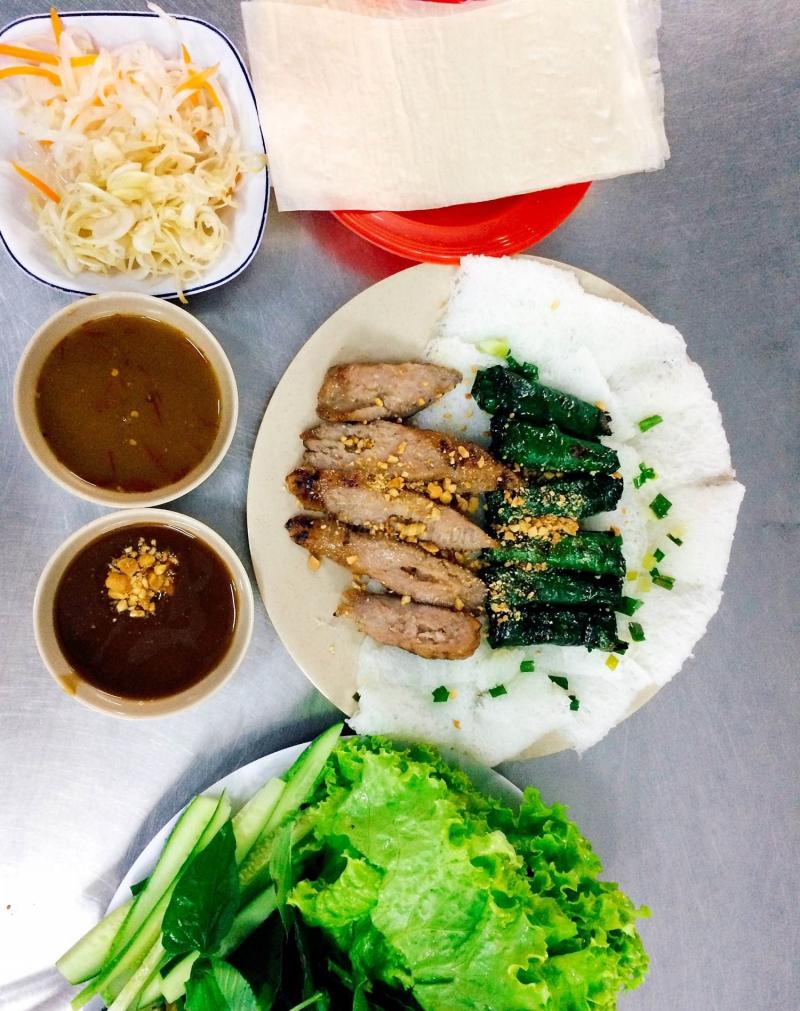Quán nem nướng Hai Vân