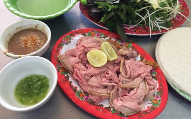 Bê Thui Cầu Mống Quán Rô