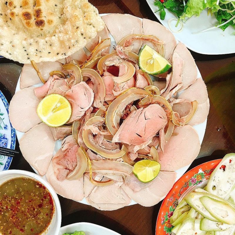 Bê Thui Cầu Mống Ngọc Lan