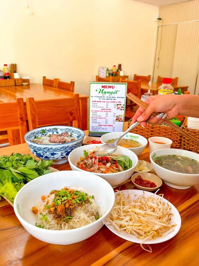Quán Phở Nguyệt