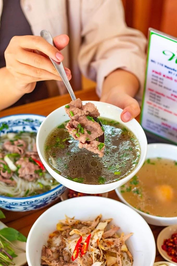 Quán Phở Nguyệt