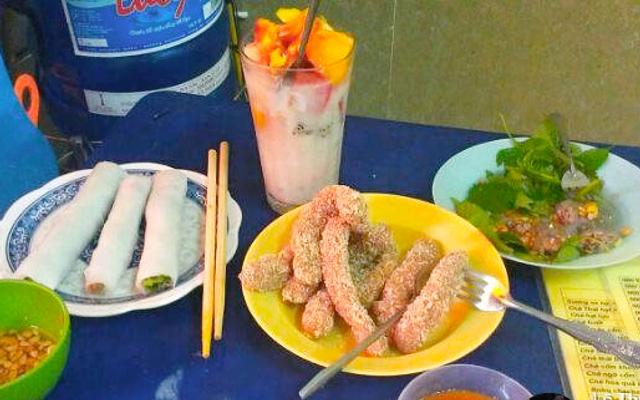 Chè và các món ăn vặt