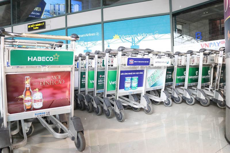 Quảng cáo xe đẩy sân bay