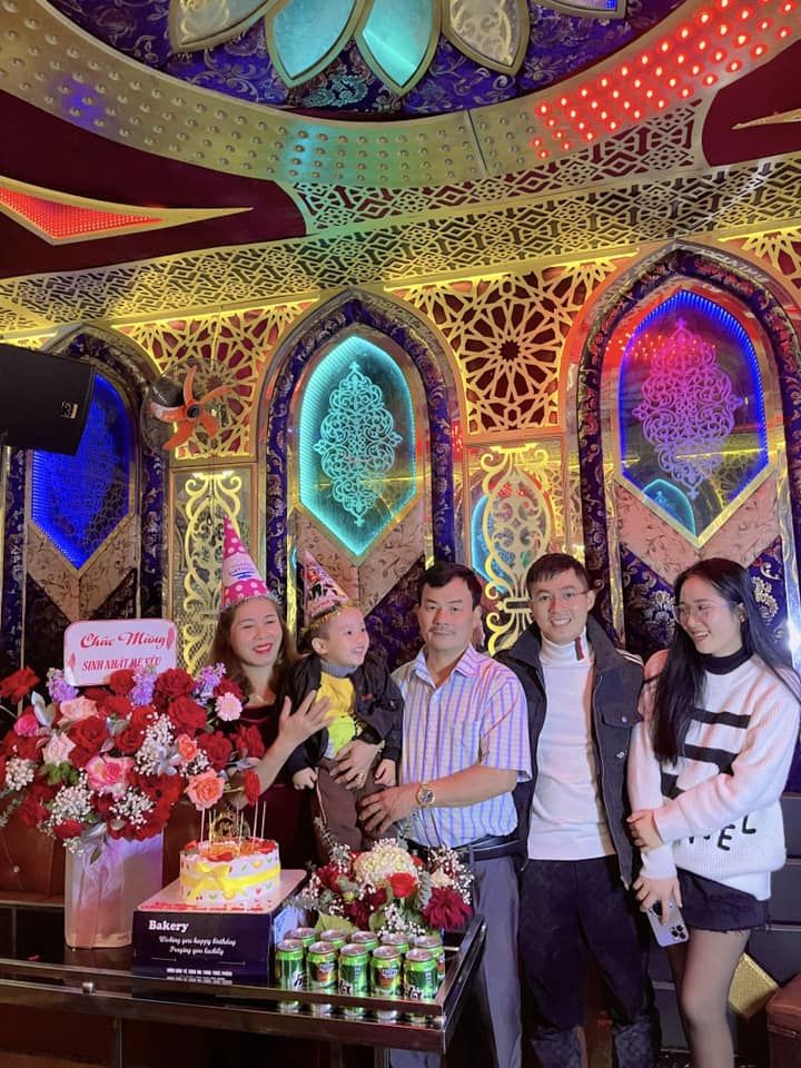 Quang Hải Karaoke