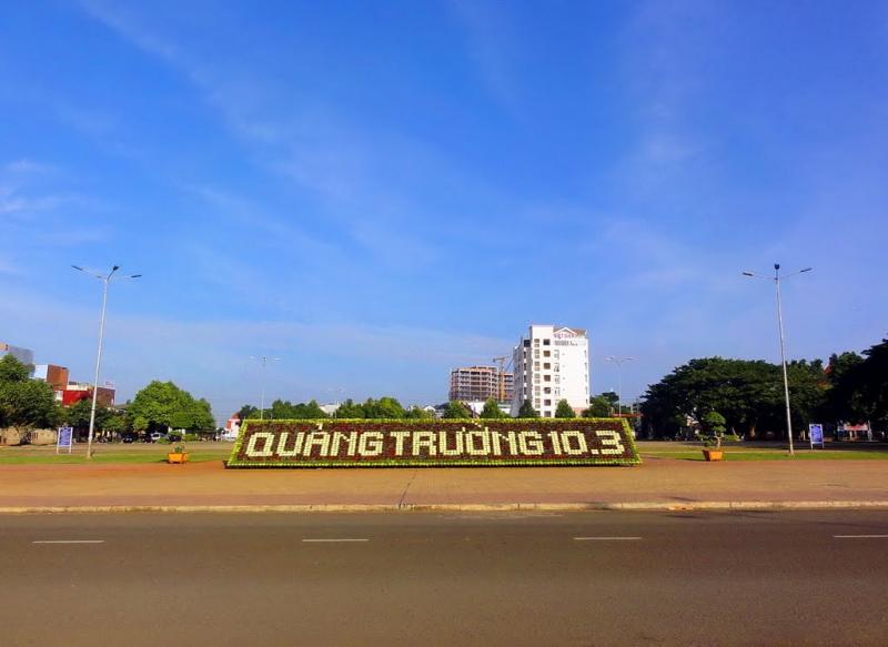 Quảng trường 10/3