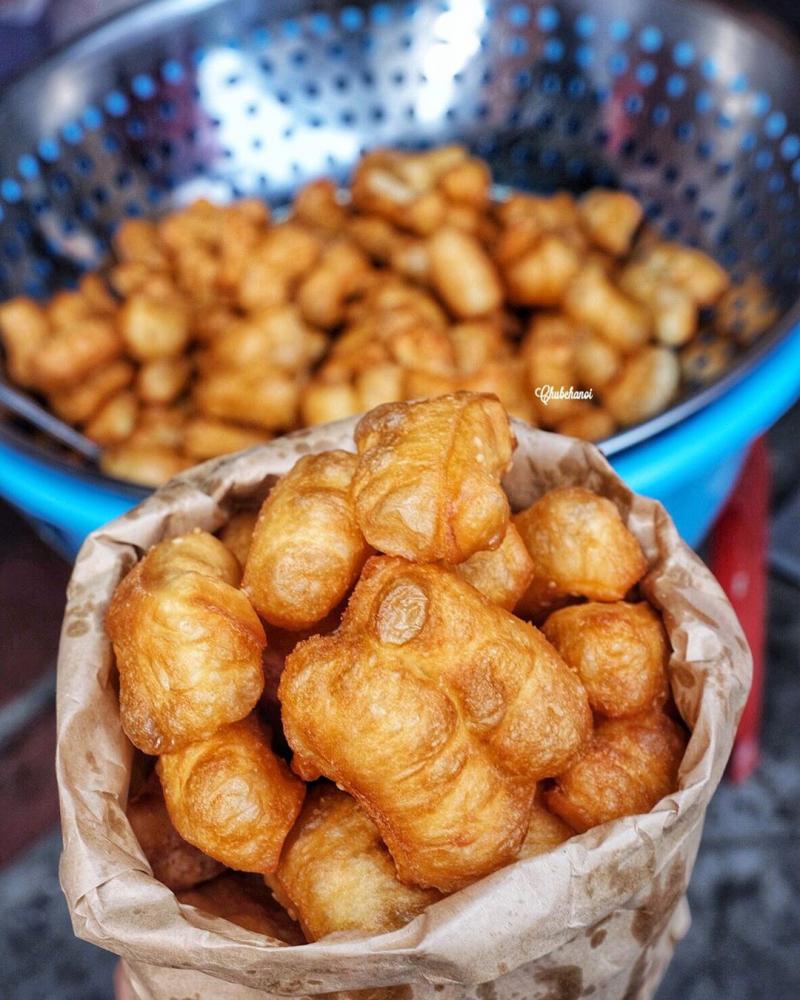 Quẩy đùi gà Ngọc Linh 20 Nguyễn Tuân