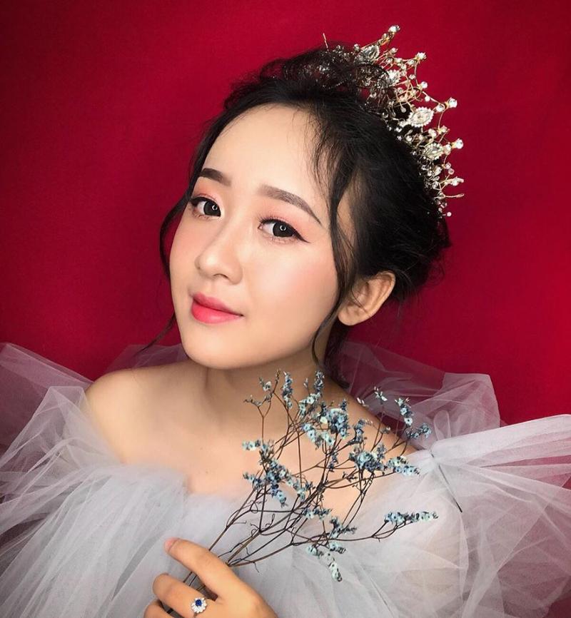 QUEEN Bridal