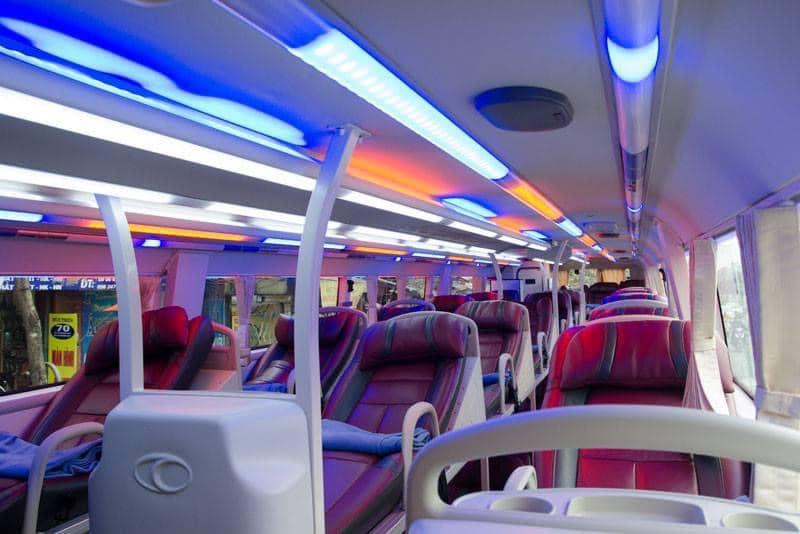 Queen Cafe Open Bus