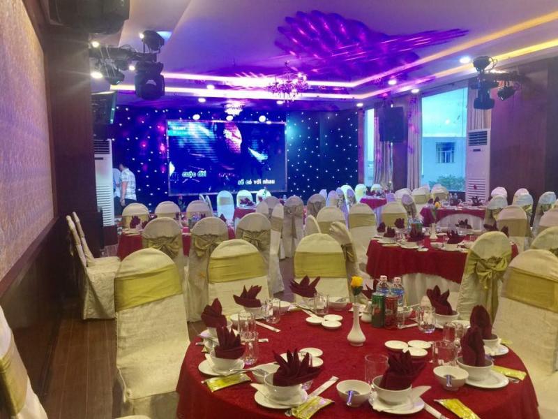 Không gian tiệc cưới Quốc Bảo.