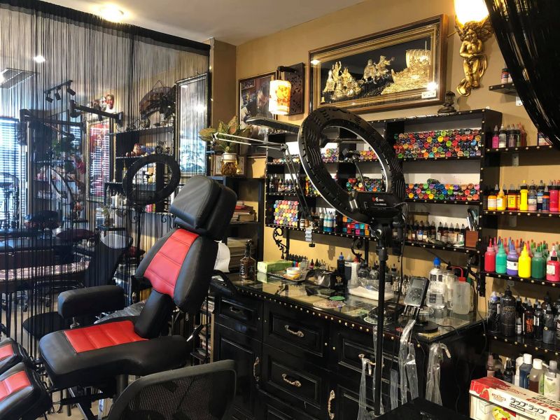 Quốc Hoàn Tattoo Studio