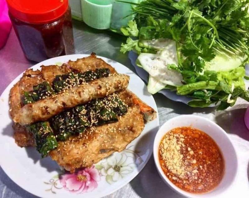 Ram thịt nướng Loan