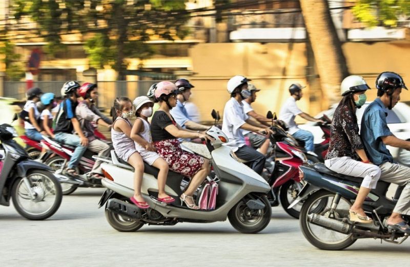 Nước ta sử dụng xe máy là chủ yếu