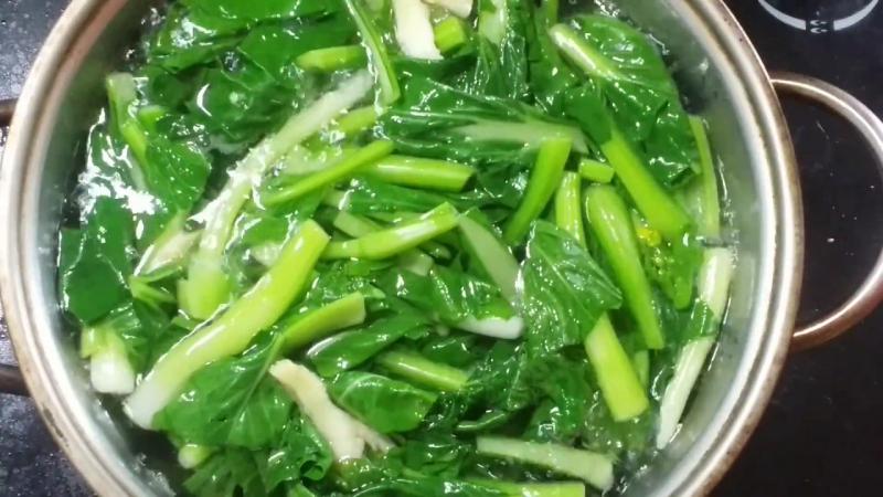 Rau cải nấu chín để qua đêm