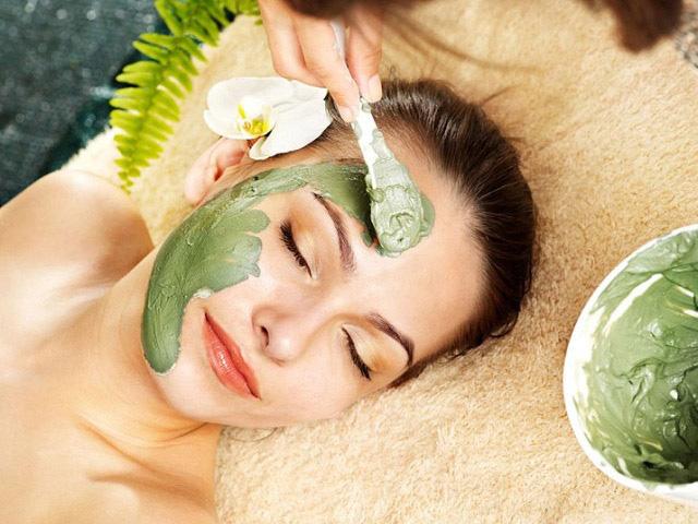 Cách điều trị thâm mụn lâu ngày bằng rau diếp cá là cách làm khá đơn giản