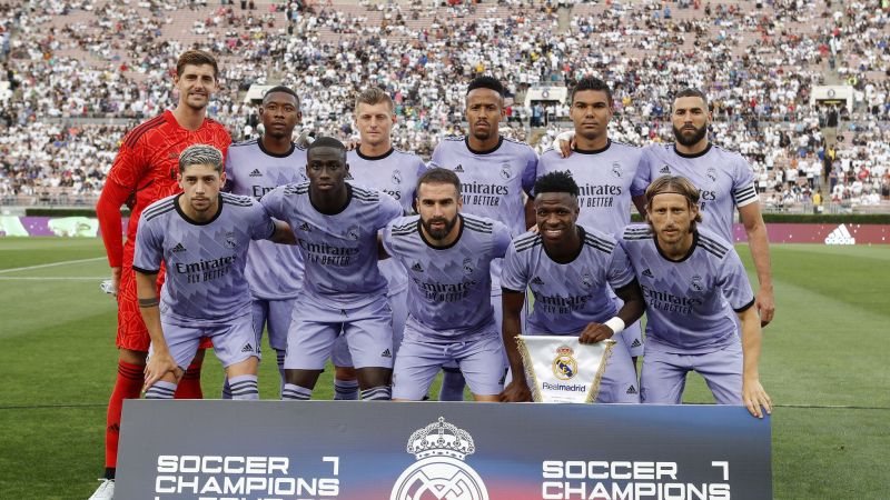 Real Madrid (bộ sân khách)